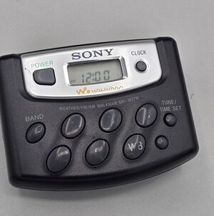 Sony Walkman SRF M37w FM Am Weather Portable Small Radio Belt Clip TESTED Vtg